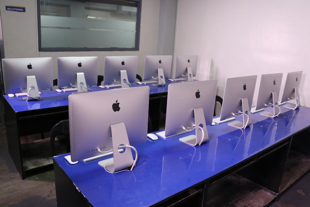 Mac Laboratory